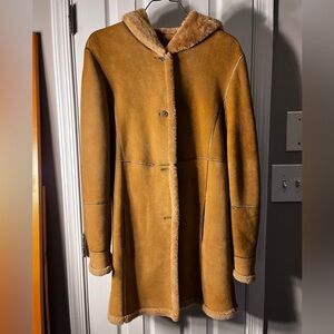 Authentic!!! Searle women’s Shearling Coat Size 10 Petite